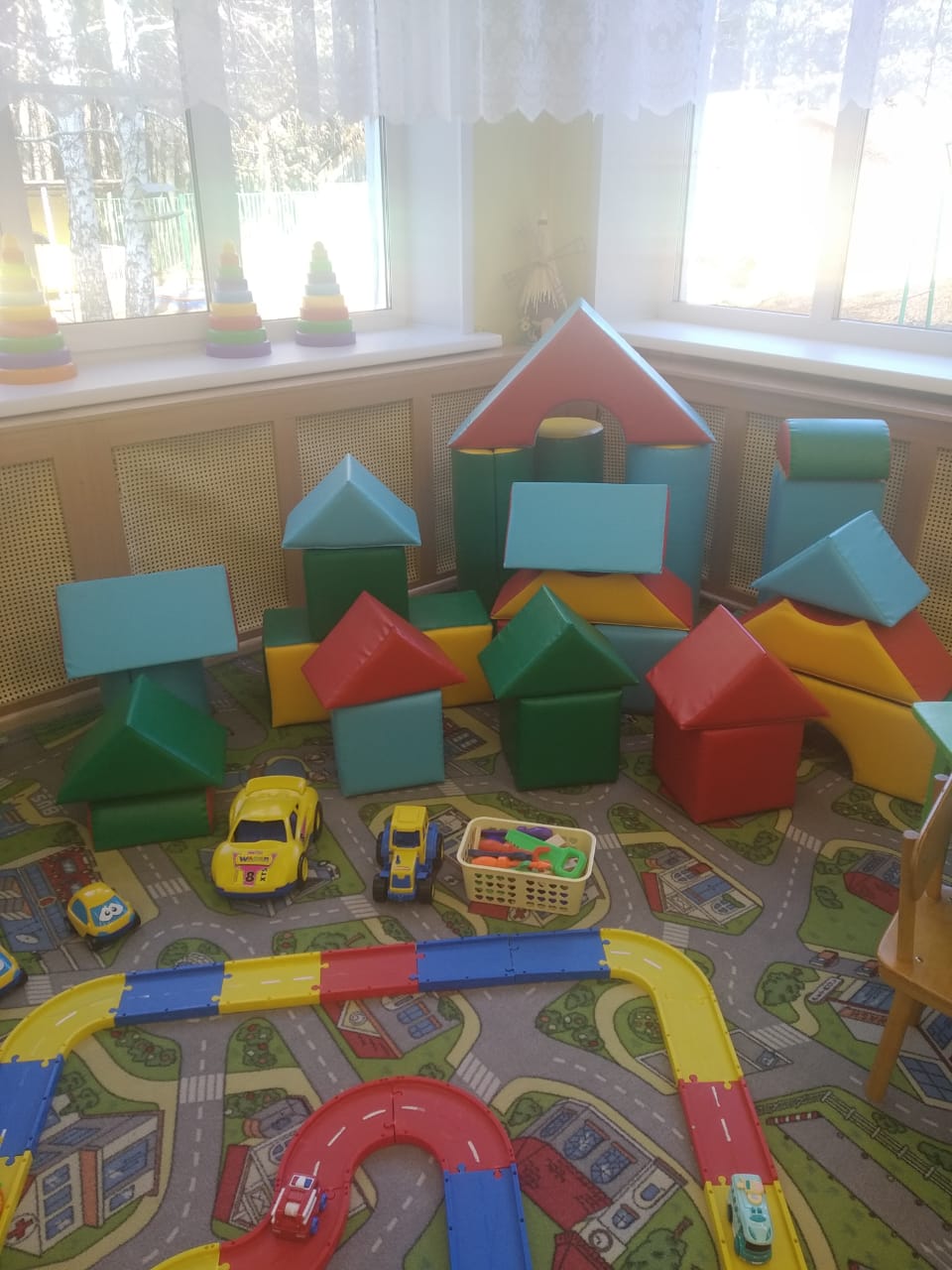 Группа 3-5 лет. Уголок конструктора